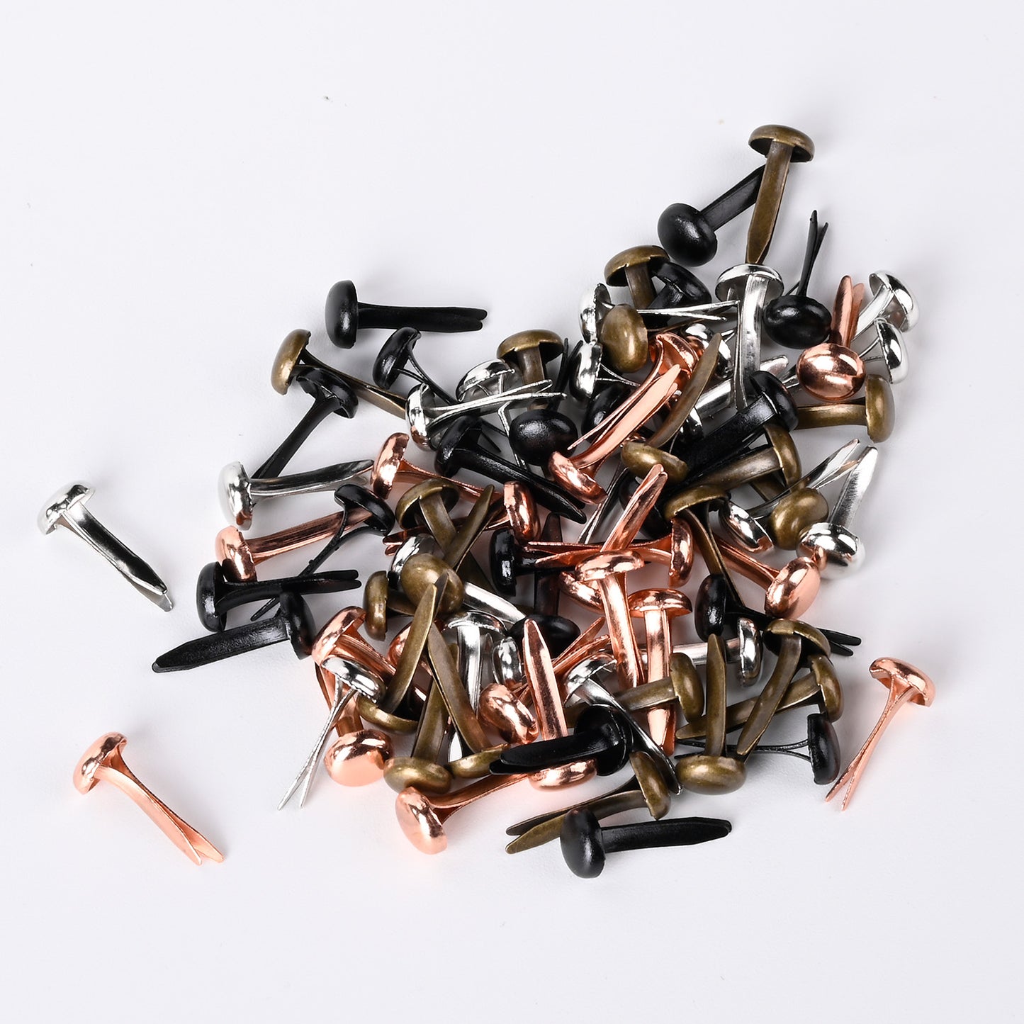 Metallic Medium Circle Brads